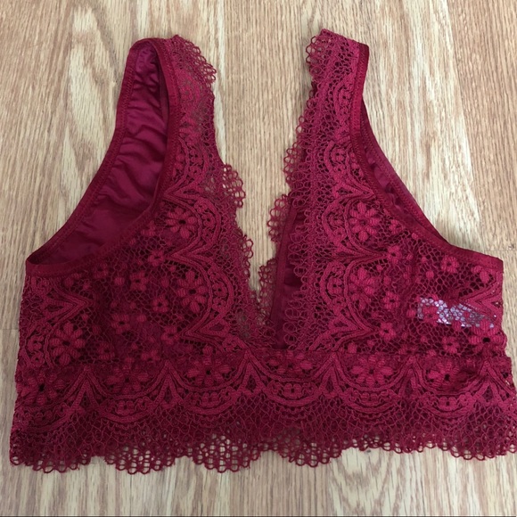 *SOLD* Victoria’s Secret Lace Bralette - Picture 3 of 4